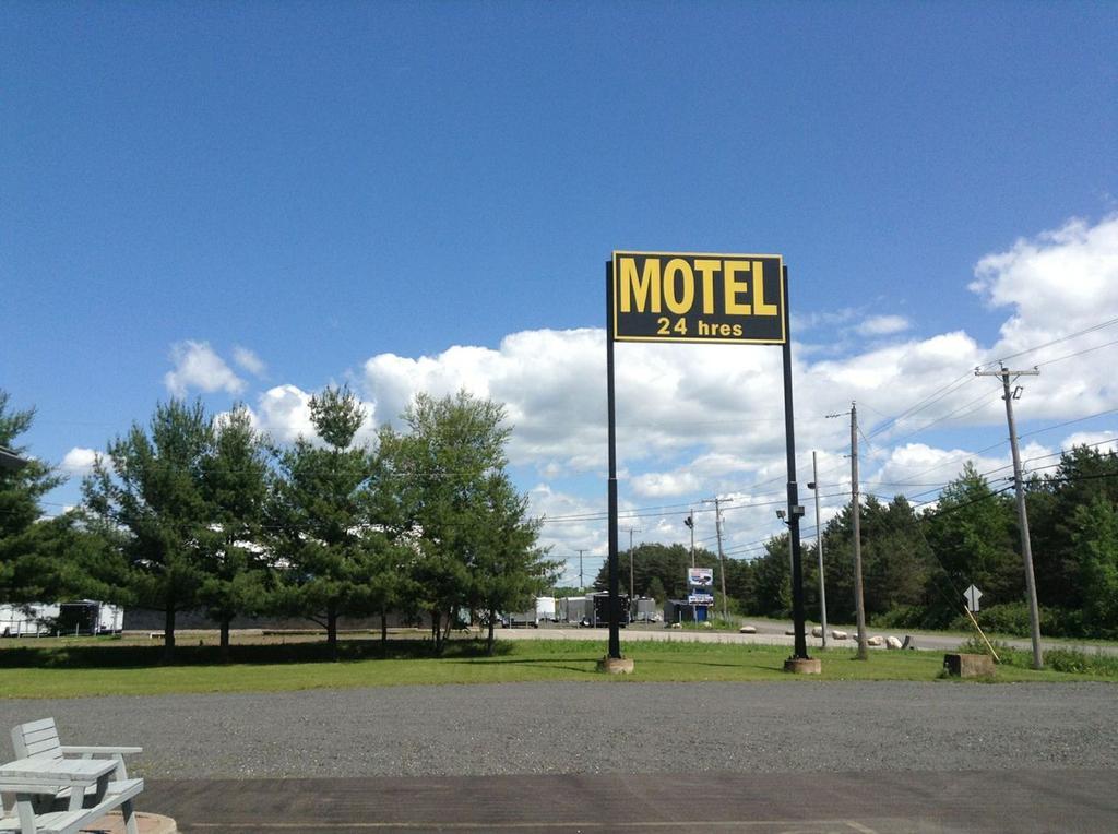 Motel Rayalco Laurier Station Zewnętrze zdjęcie